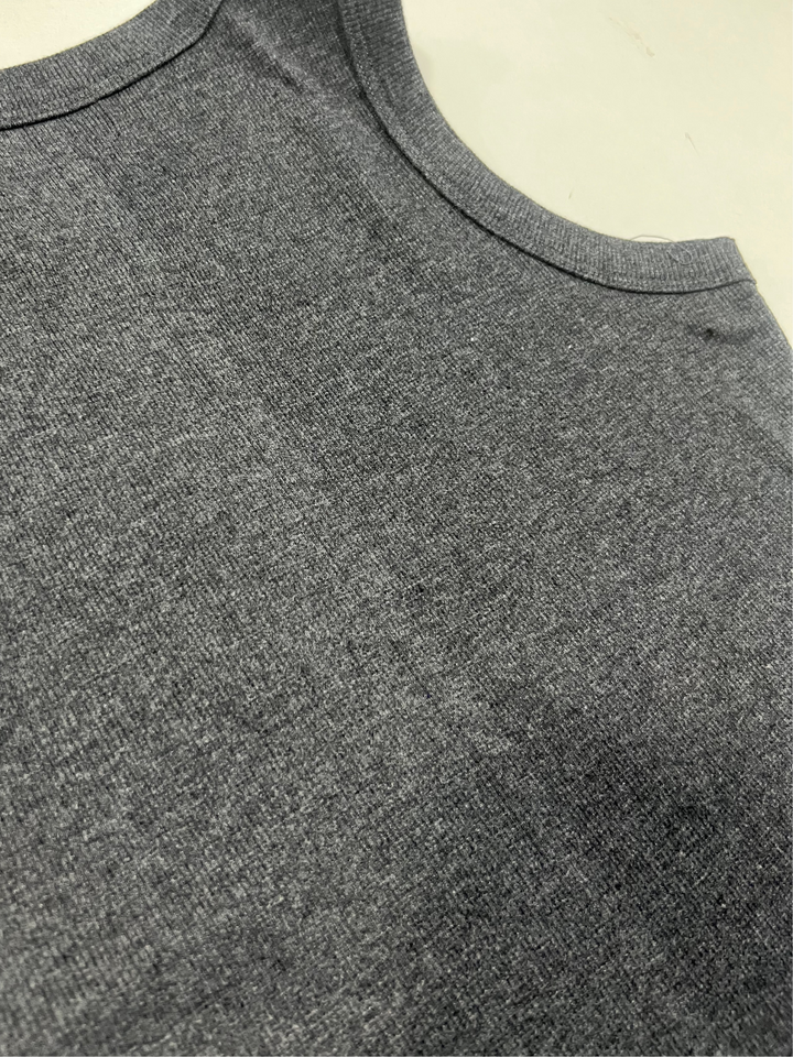 TOP LIA GRIS OSCURO OUTLET 154