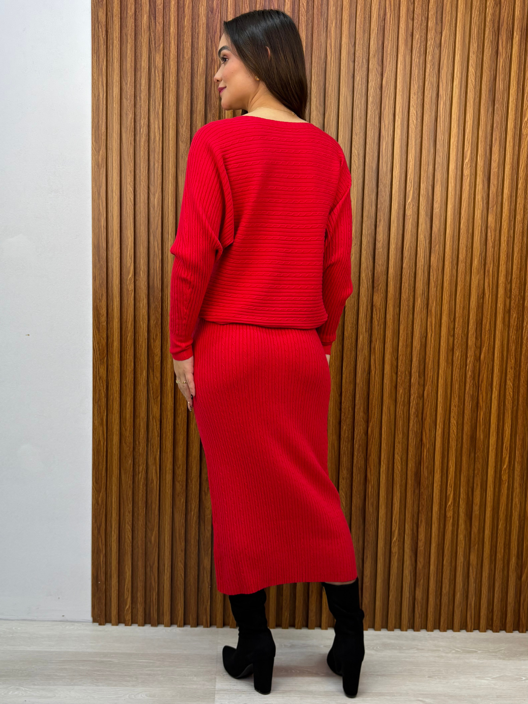 SET DE CHOMPA Y FALDA TEJIDO TERRY ROJO
