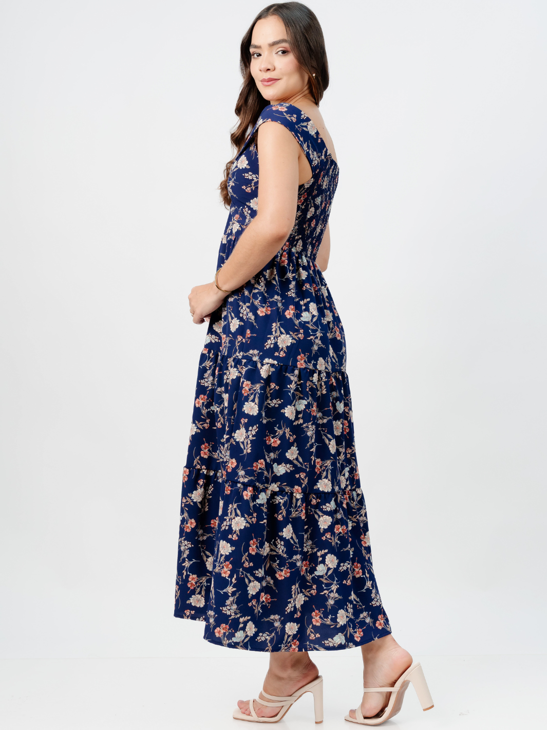 VESTIDO CASUAL CON ESCOTE SUTIL TERESA AZUL FLOREADO