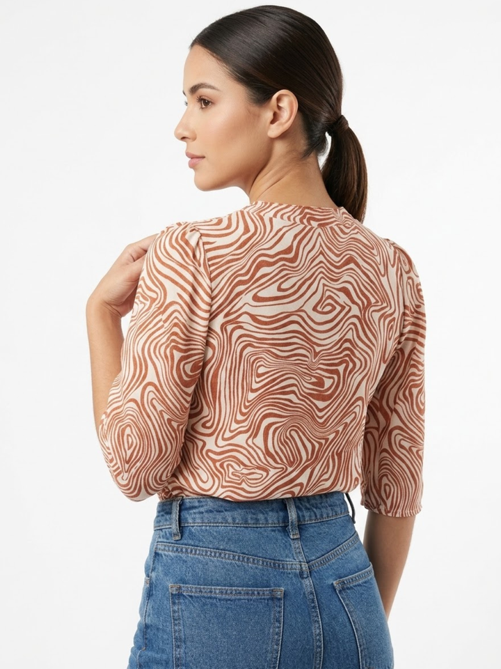 BLUSA CON MANGA 3/4 Y CUELLO REDONDO KIM DURAZNO/PERLA