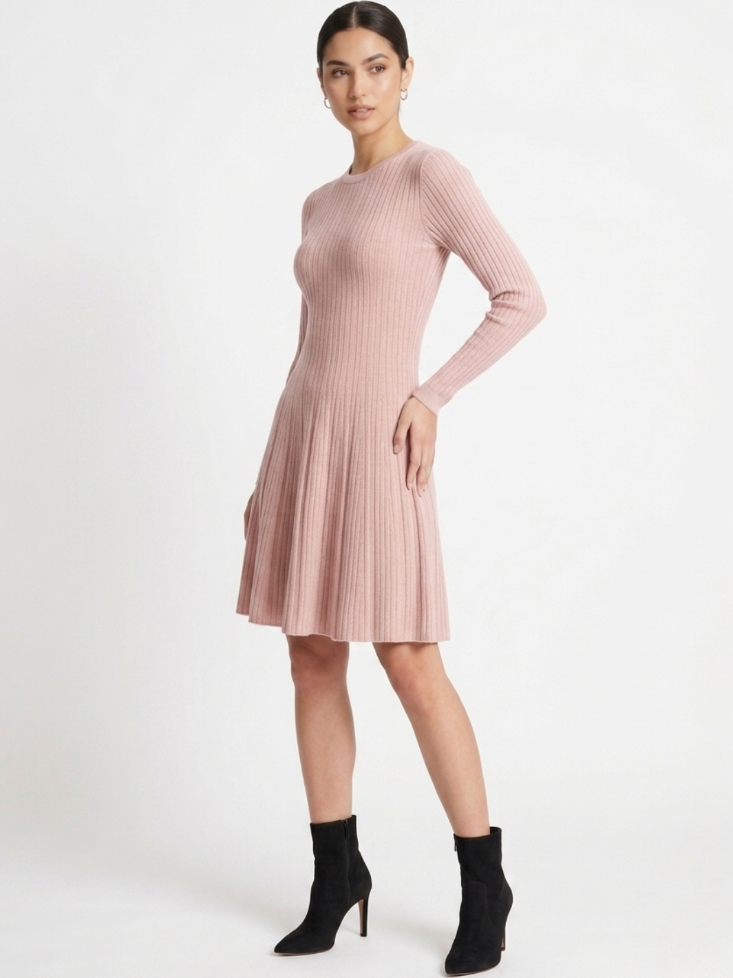 VESTIDO TEJIDO CON FALTA EN CORTE A JOANA ROSA