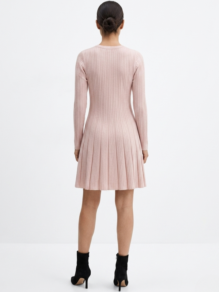 VESTIDO TEJIDO CON FALTA EN CORTE A JOANA ROSA