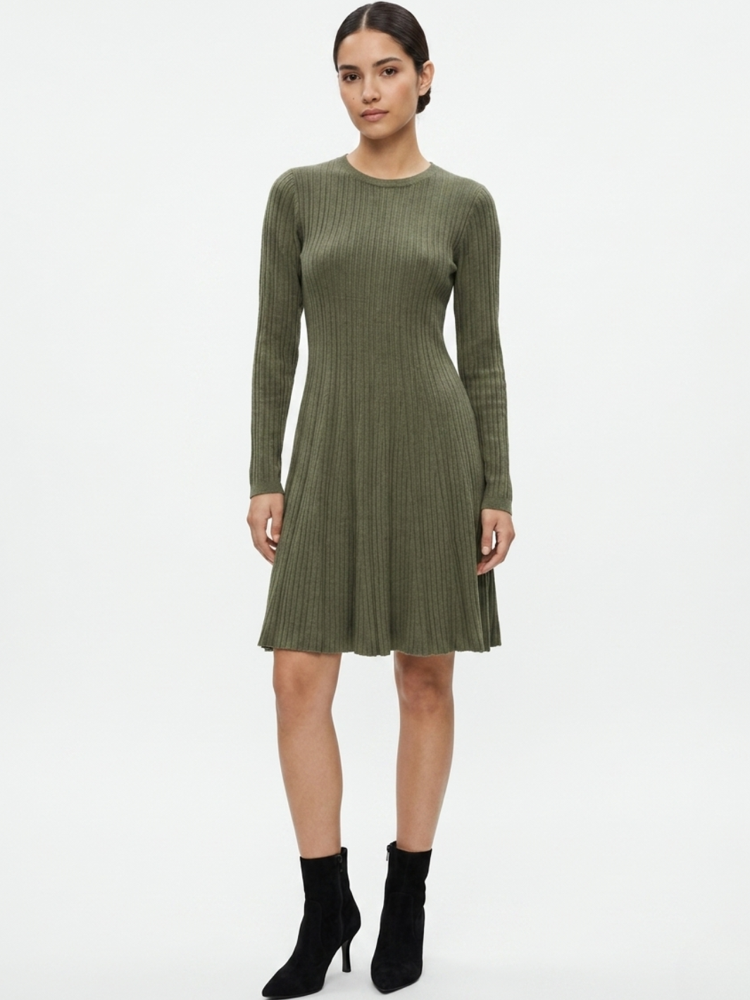 VESTIDO TEJIDO CON FALTA EN CORTE A JOANA VERDE