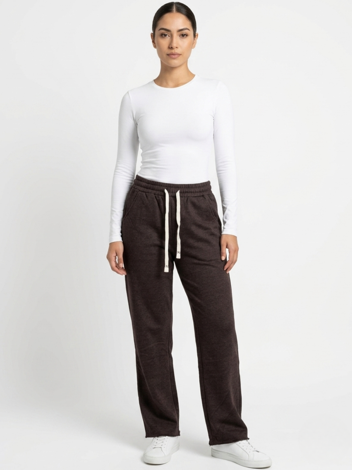 PANTALON CASUAL EN TELA CHOMPERA REMY CHOCOLATE