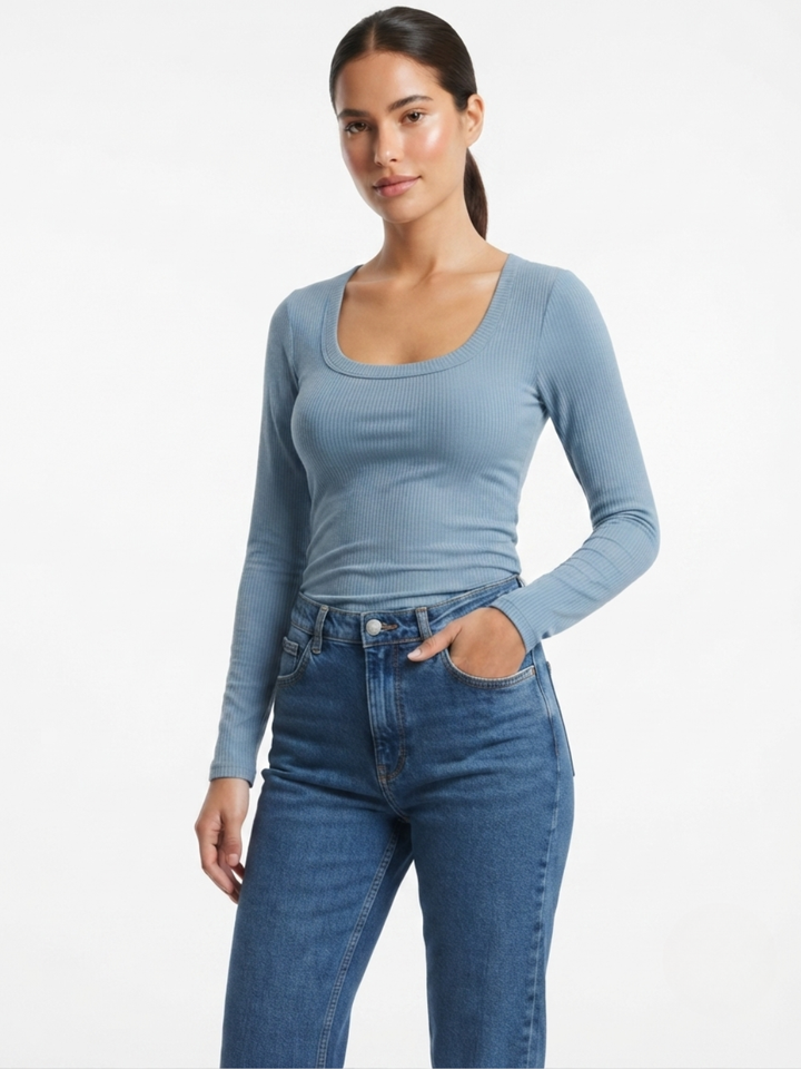 POLO MANGA LARGA CON CUELLO REDONDO NOEMI CEMENTO
