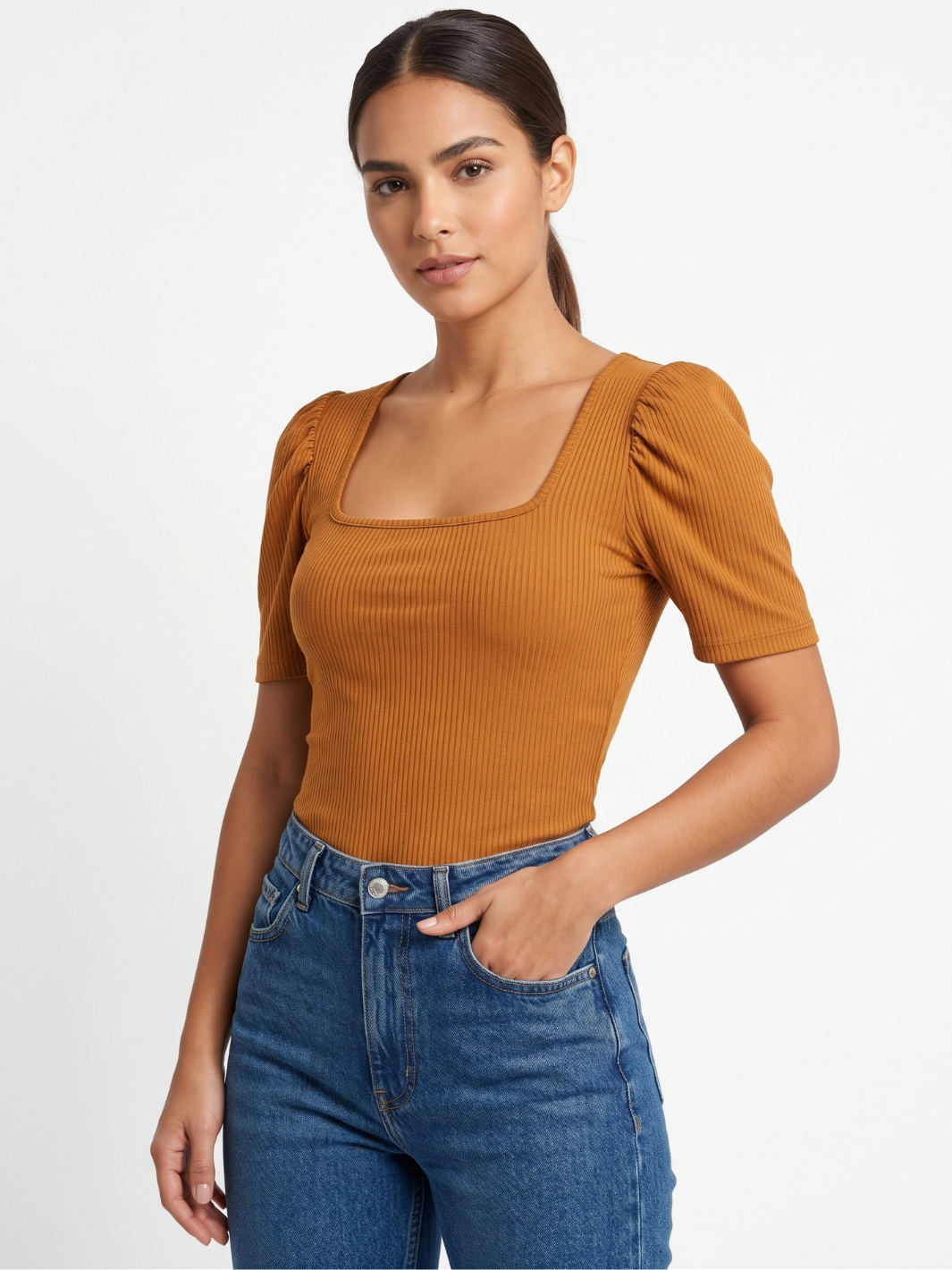 POLO MANGA CORTA CON CUELLO CUADRADO LILI CAMEL