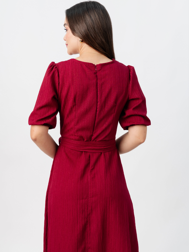VESTIDO MIDI EN CORTE A CON LAZO SOLEDAD VINO
