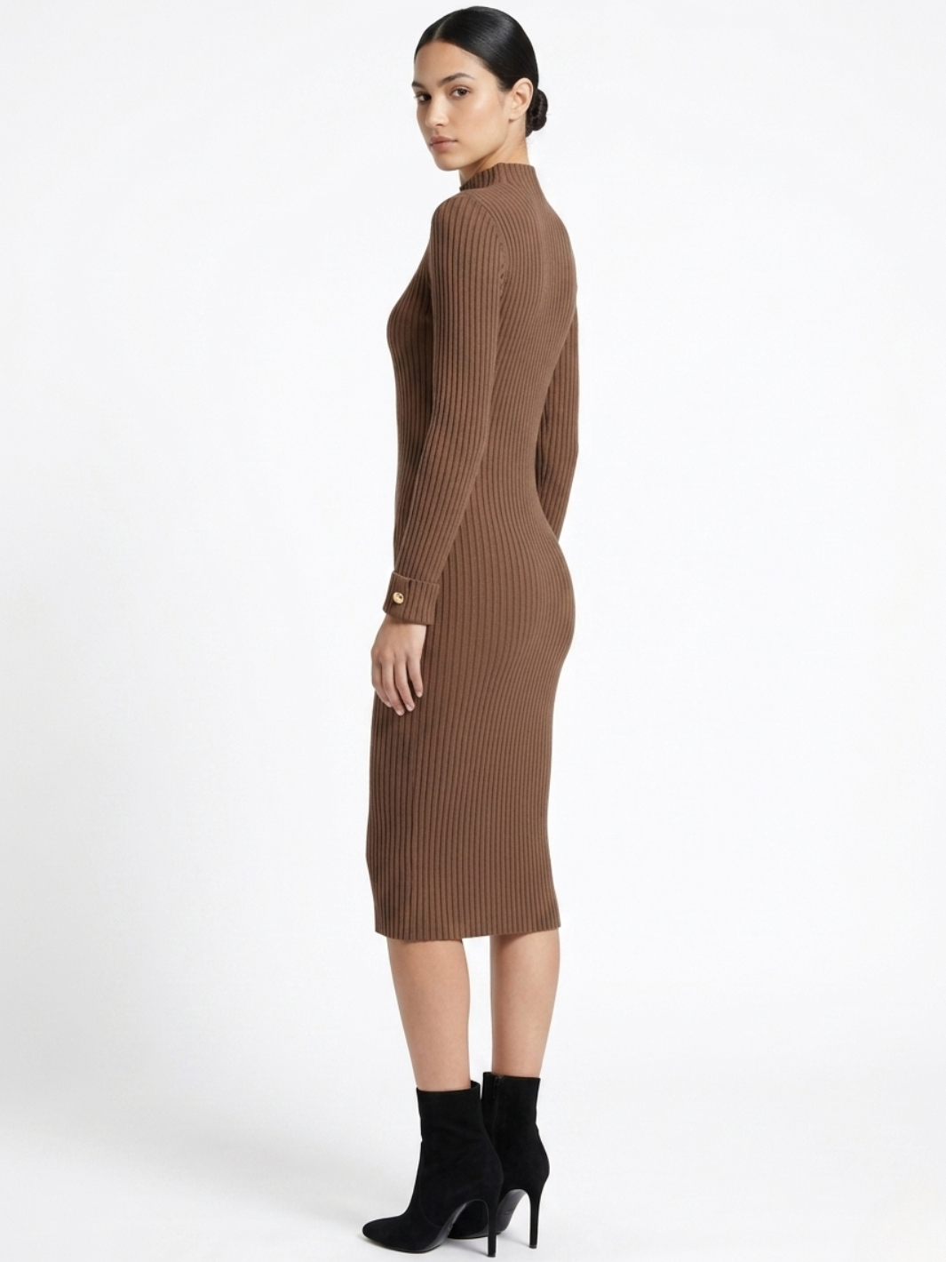 VESTIDO TEJIDO CON CUELLO ALTO MADDI CHOCOLATE