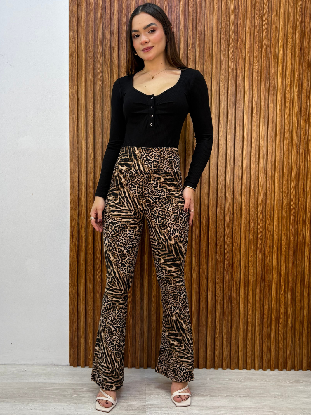 PANTALON FLARE DORA ANIMAL PRINT