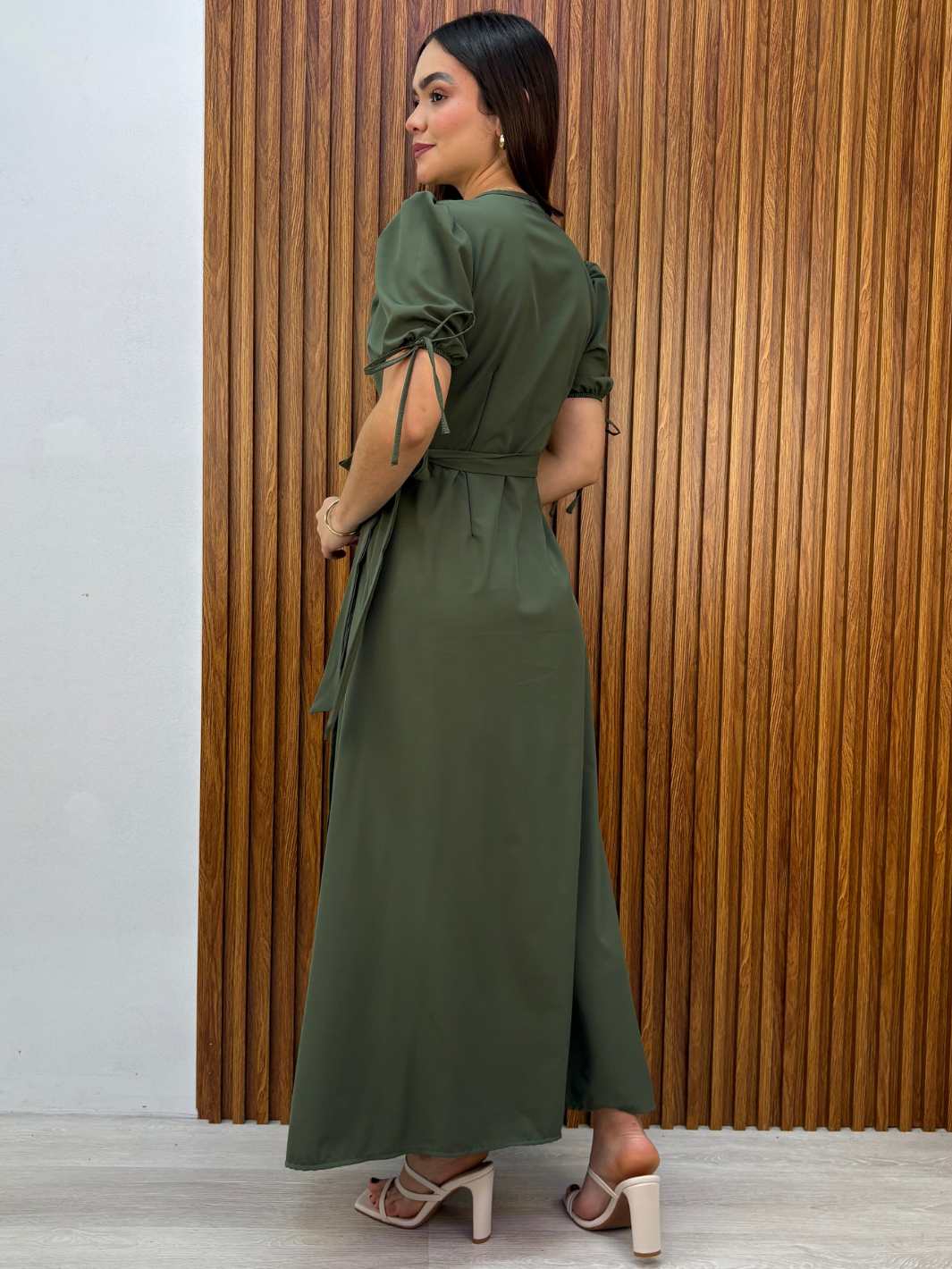 VESTIDO ENVOLVENTE BRISA VERDE