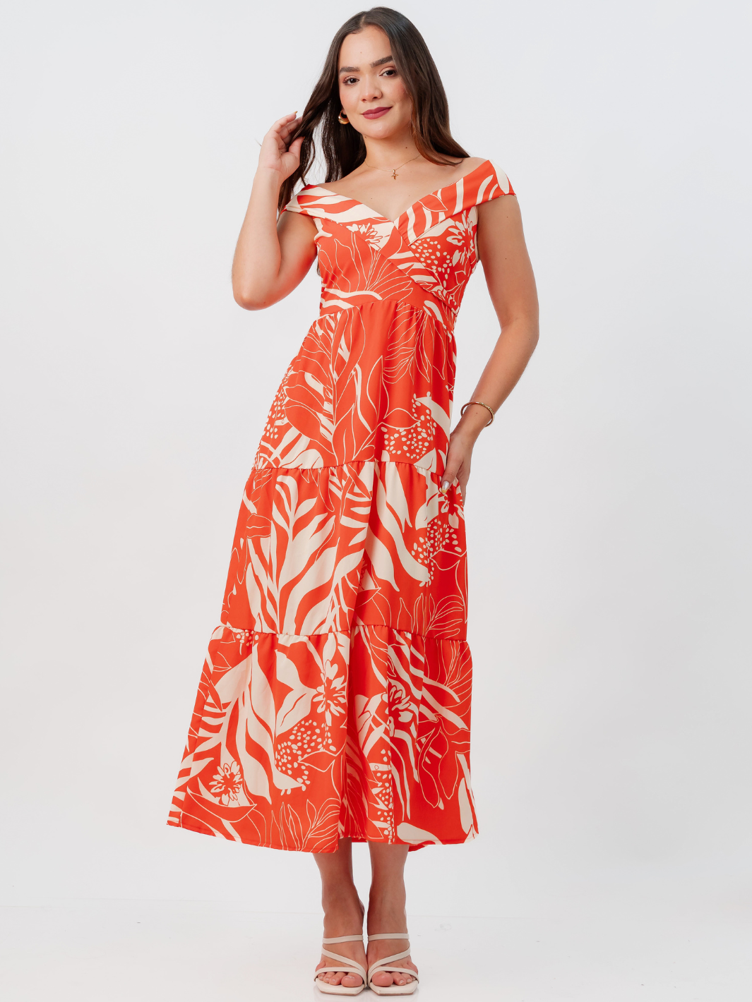VESTIDO CASUAL CON ESCOTE SUTIL TERESA NARANJA FLOREADO