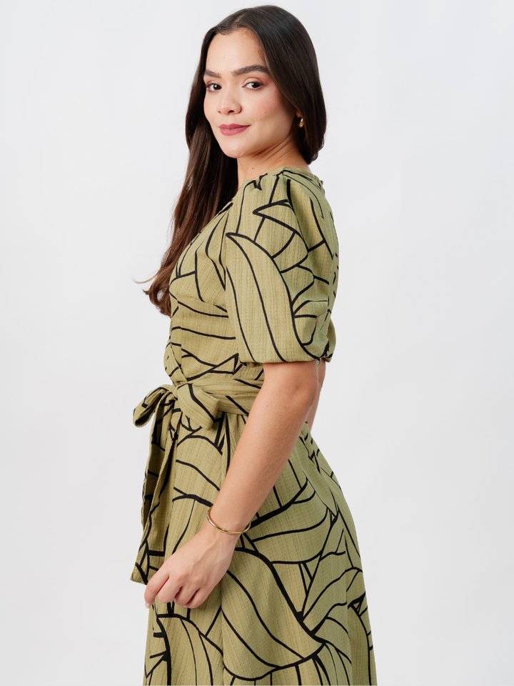 VESTIDO MIDI EN CORTE A CON LAZO SOLEDAD VERDE