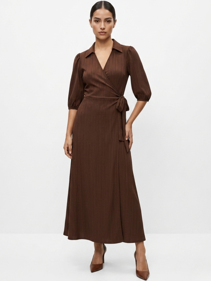 VESTIDO ENVOLVENTE CON CUELLO CAMISERO GRACE CHOCOLATE