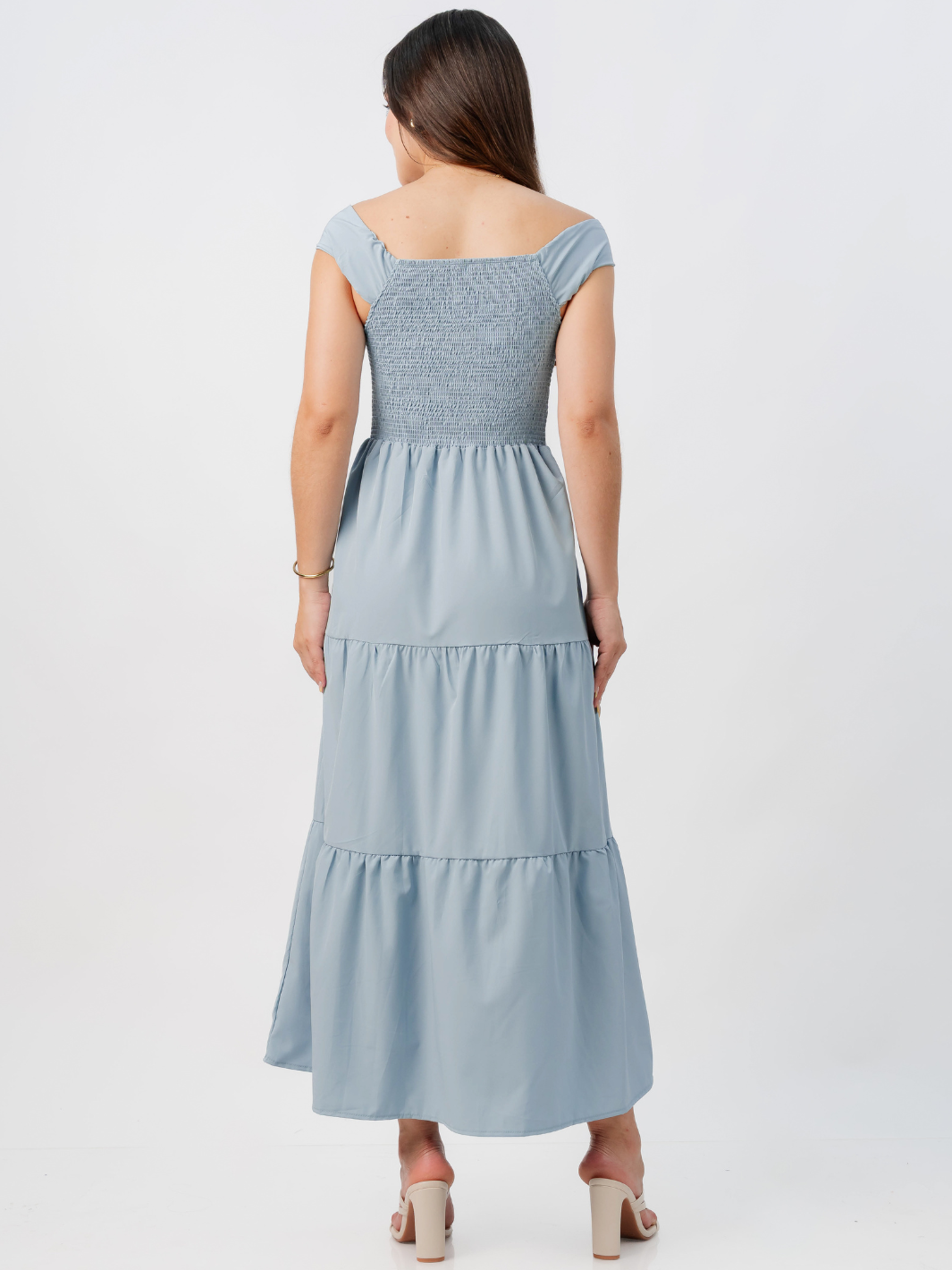 VESTIDO CASUAL CON ESCOTE SUTIL TERESA CEMENTO