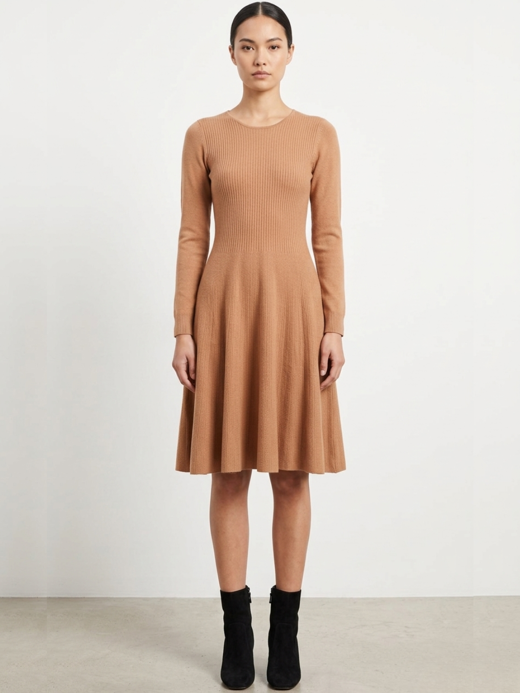 VESTIDO TEJIDO CON FALDA EN CORTE A YESENIA CAMEL