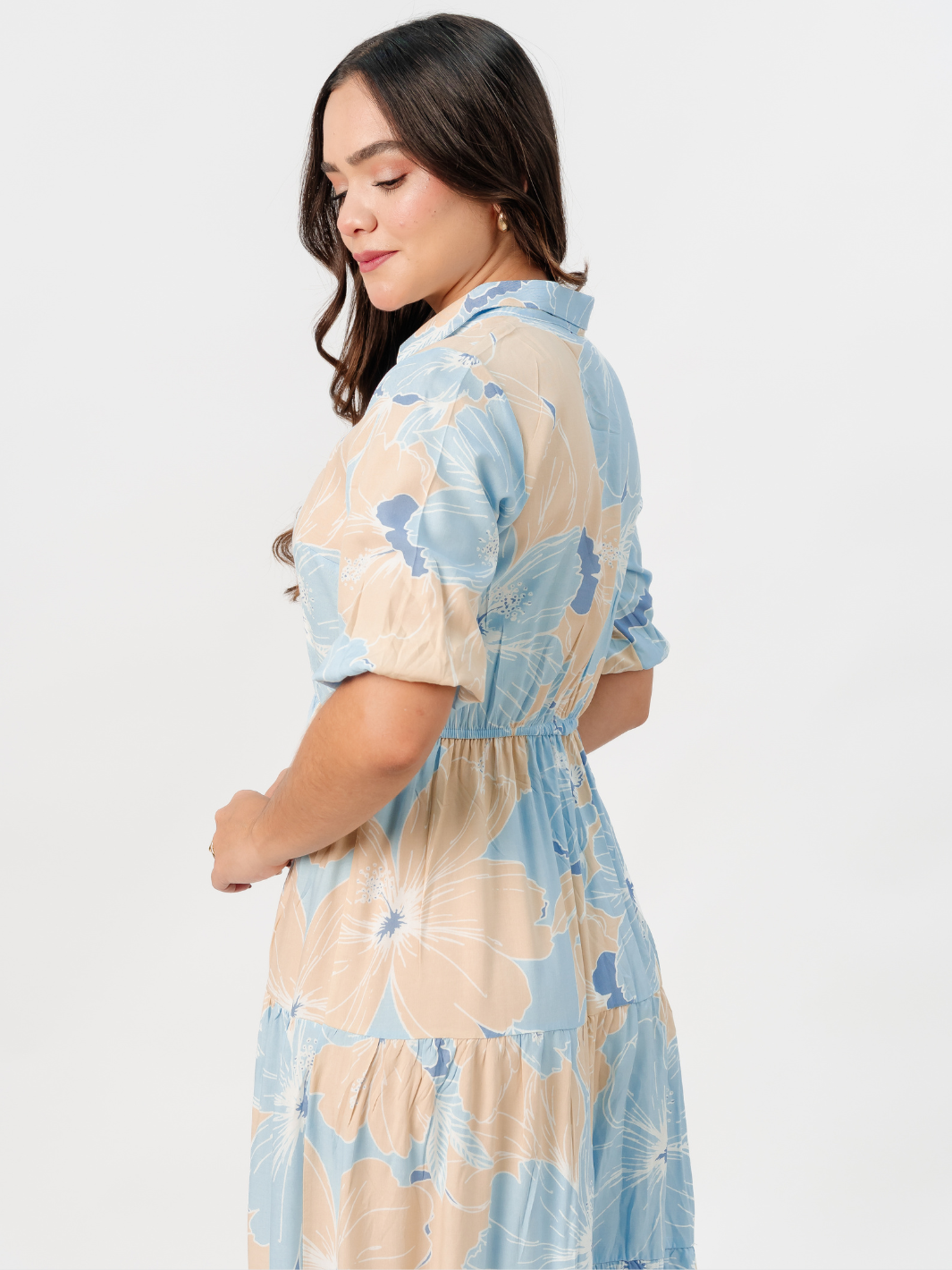 VESTIDO CAMISERO CON FALDA EN TIEMPOS ZAMIRA CIELO FLOREADO