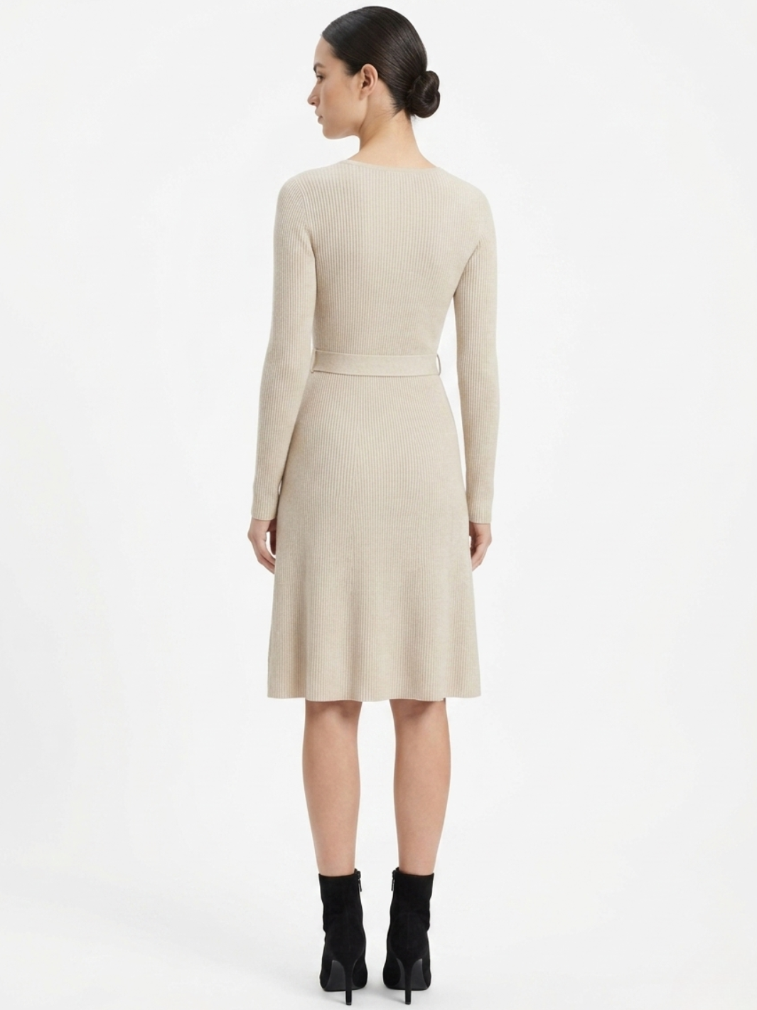 VESTIDO TEJIDO EN CORTE A PALOMA CREMA