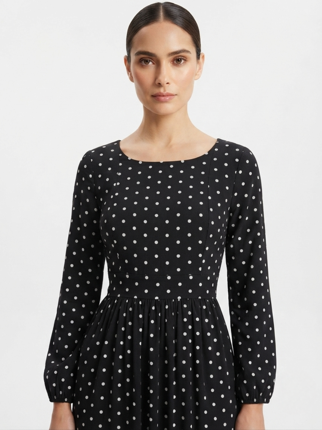 VESTIDO MANGA LARGA CON CUELLO OJAL Y LAZO GIANI NEGRO POLKA DOTS