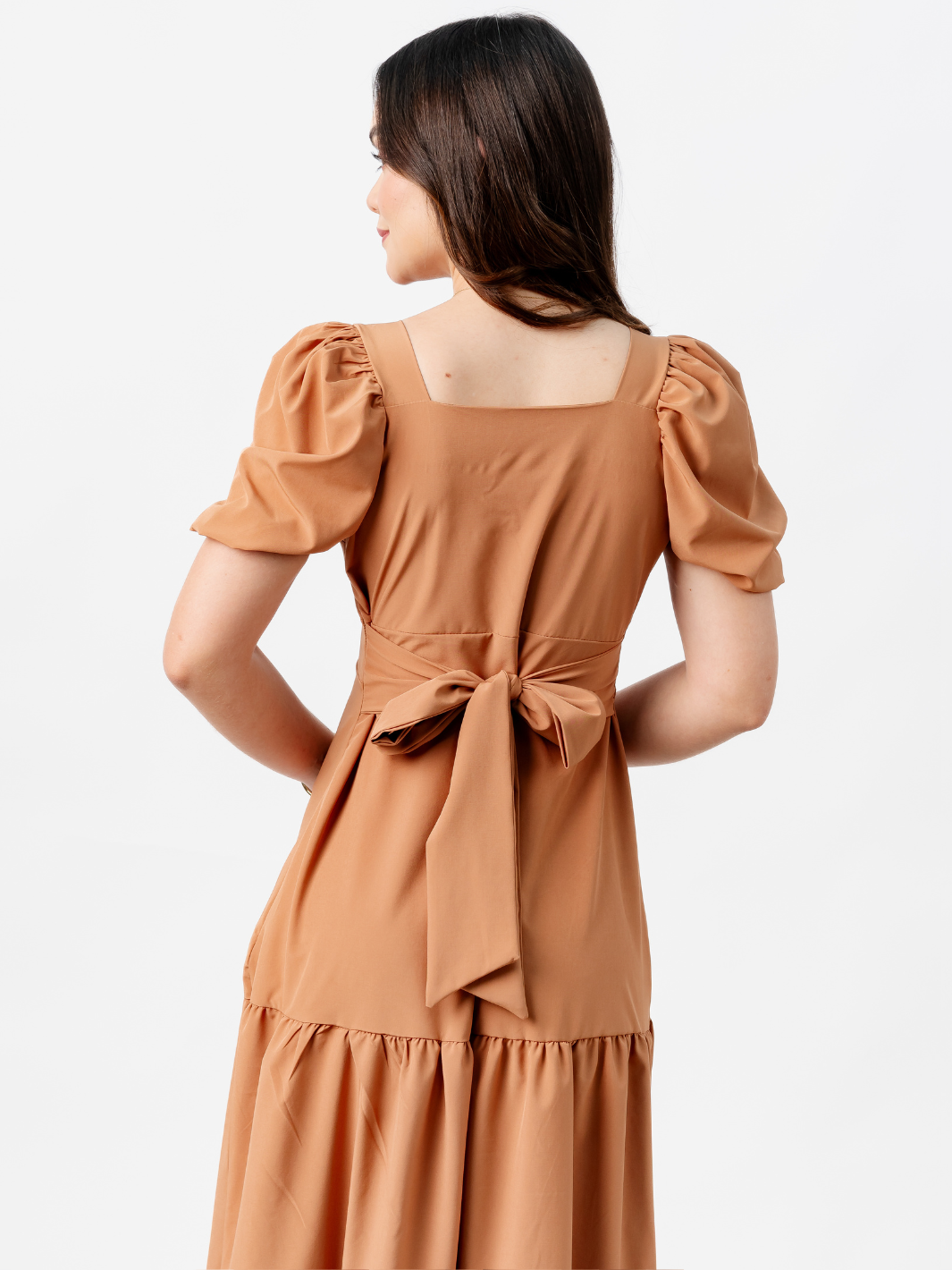 VESTIDO CASUAL LARGO CON LAZO TILZA CAMEL