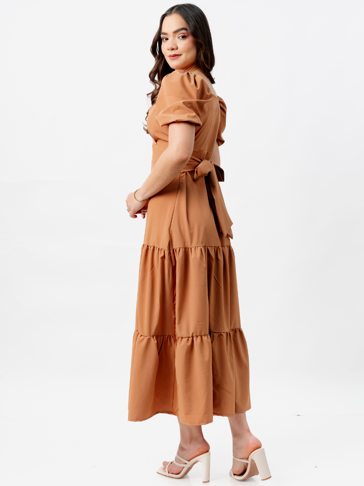 VESTIDO CASUAL LARGO CON LAZO TILZA CAMEL