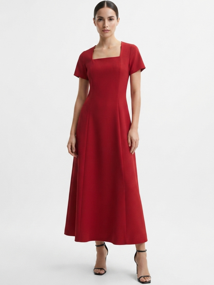 VESTIDO CASUAL CON CUELLO CUADRADO Y CORTE CAMPANA MABEL ROJO