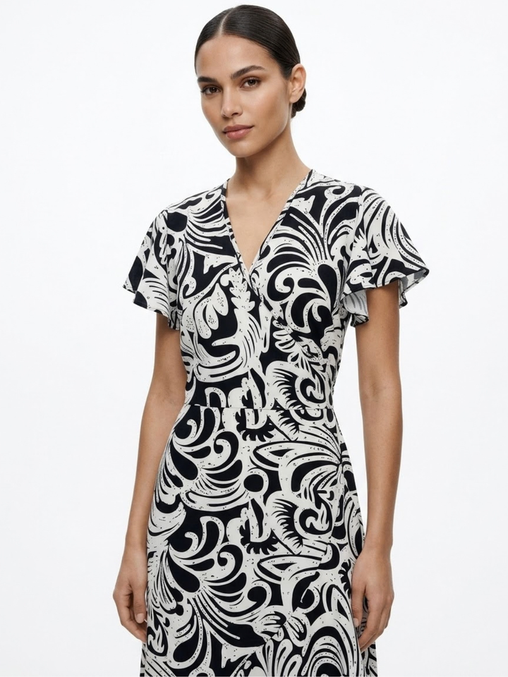 VESTIDO ENVOLVENTE JULIETA AZUL NEGRO FLOREADO