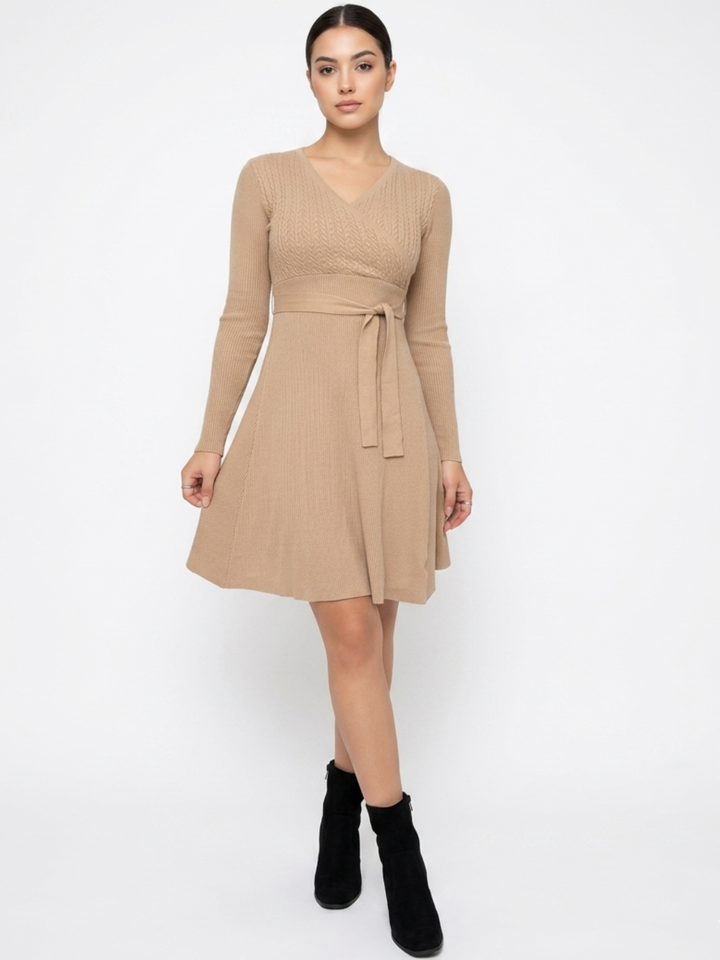 VESTIDO TEJIDO EN CORTE A PALOMA CAMEL