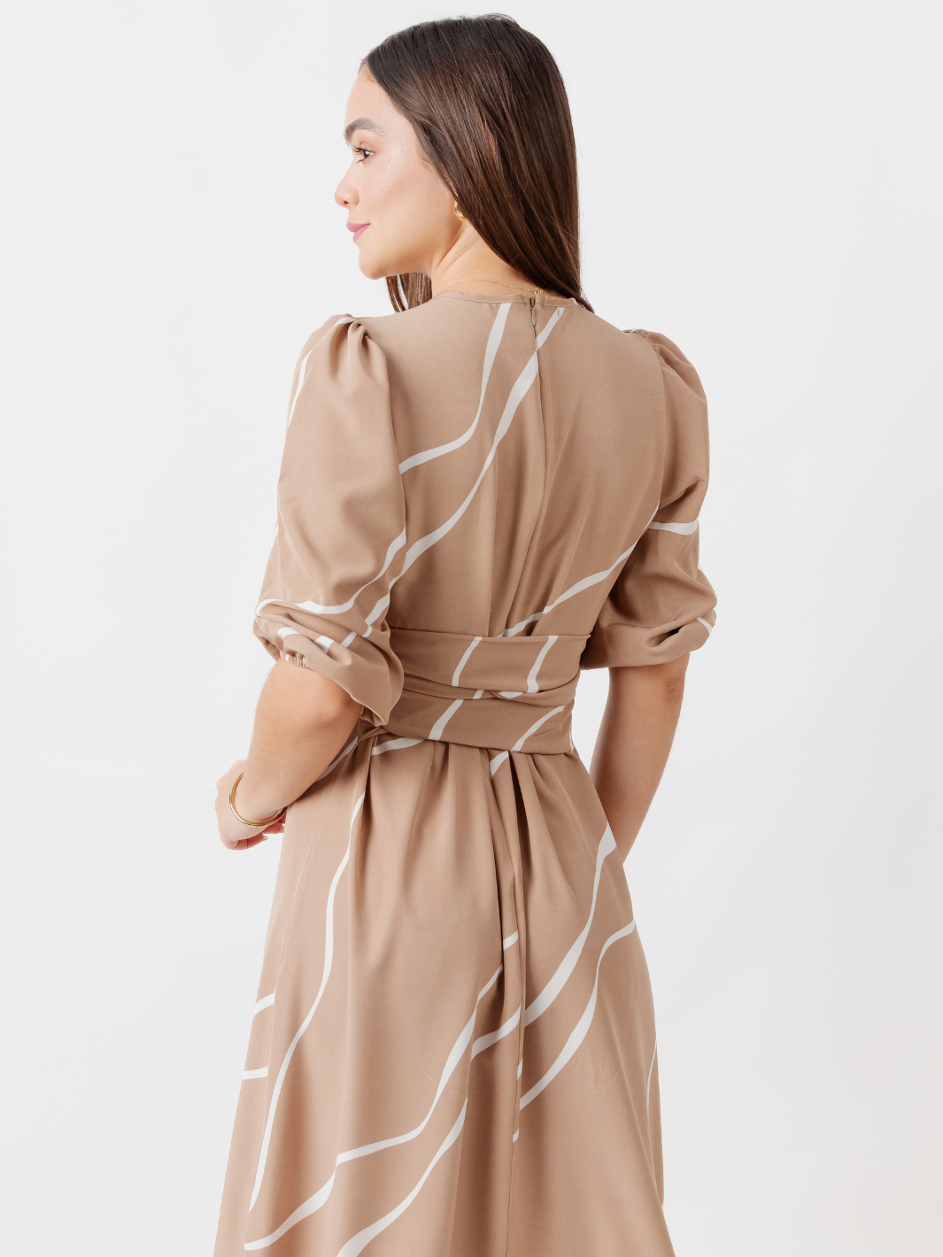 VESTIDO LARGO CON LAZO RAFA CAMEL