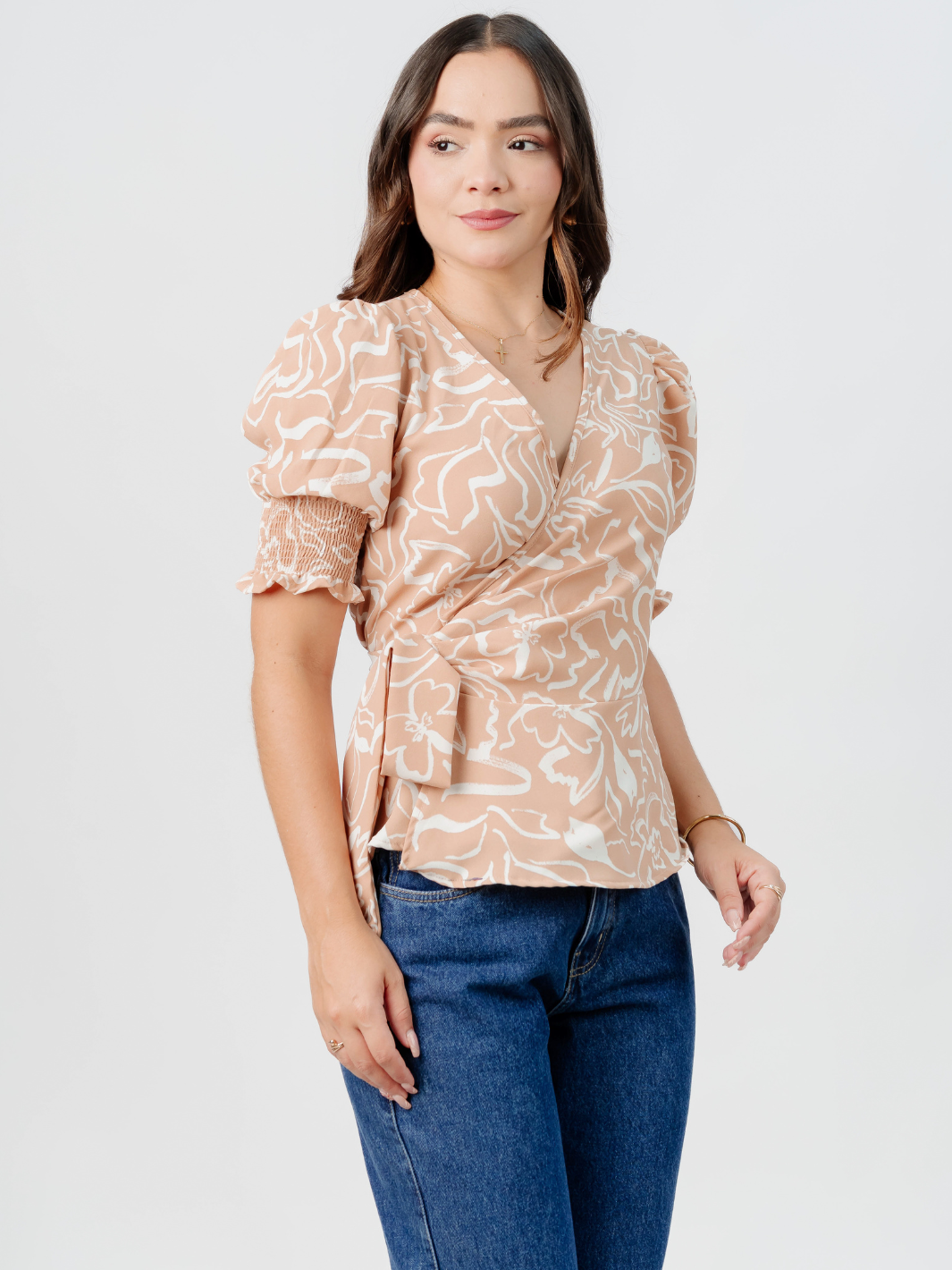 BLUSA PEPLUM ENVOLVENTE JACKIE BEIGE FLOREADO