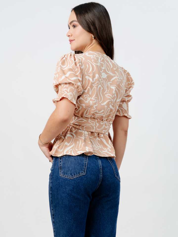 BLUSA PEPLUM ENVOLVENTE JACKIE BEIGE FLOREADO