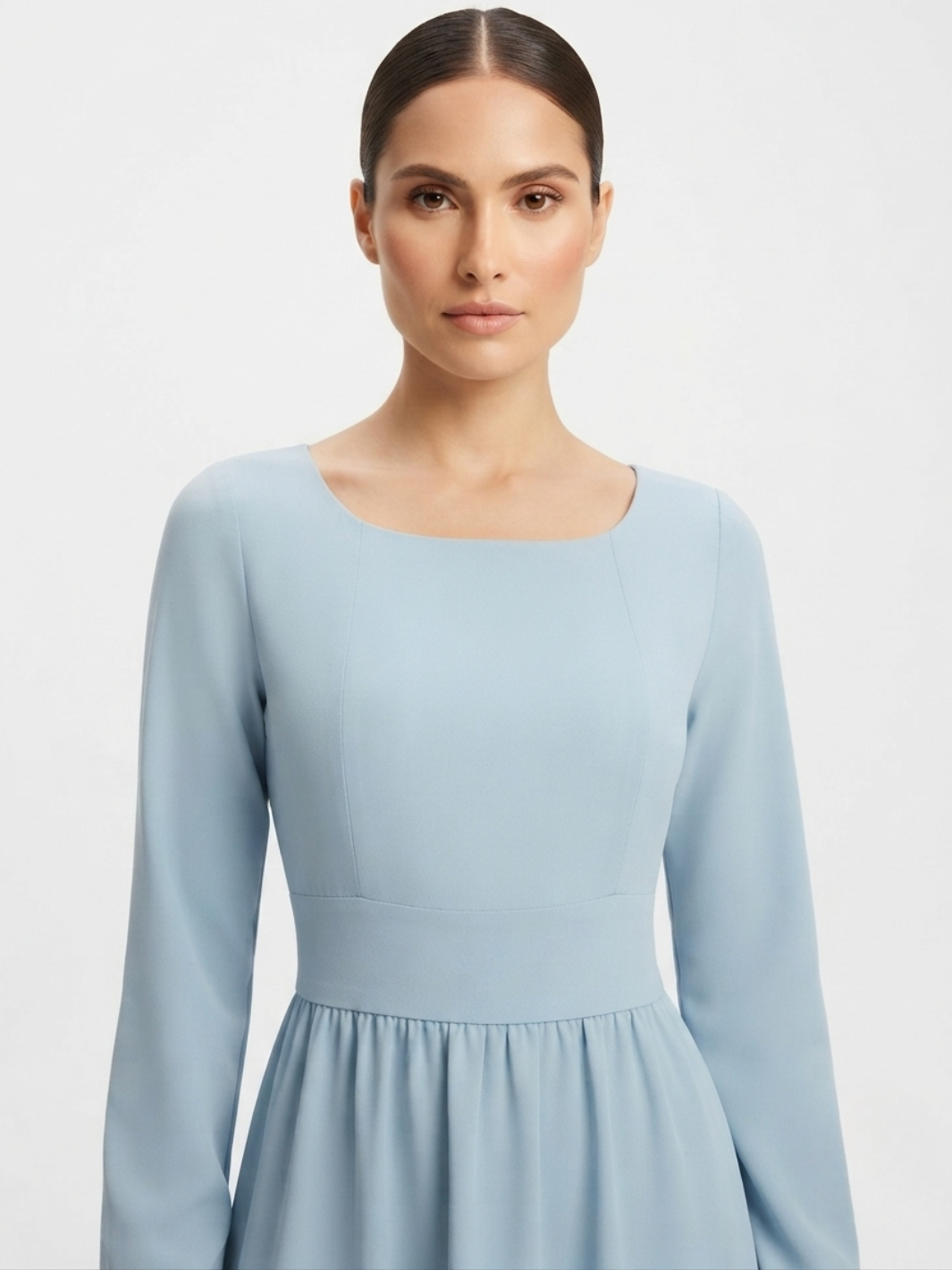 VESTIDO MANGA LARGA CON CUELLO OJAL Y LAZO GIANI CEMENTO