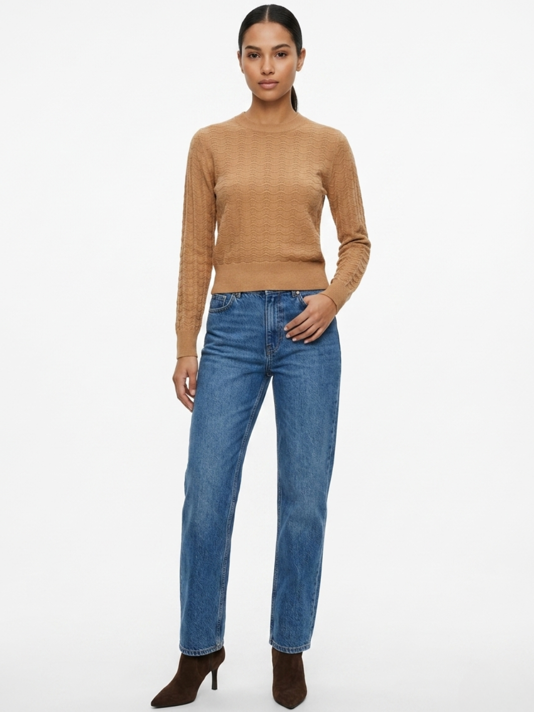 CHOMPA TEJIDA CON CUELLO REDONDO GLORIA CAMEL
