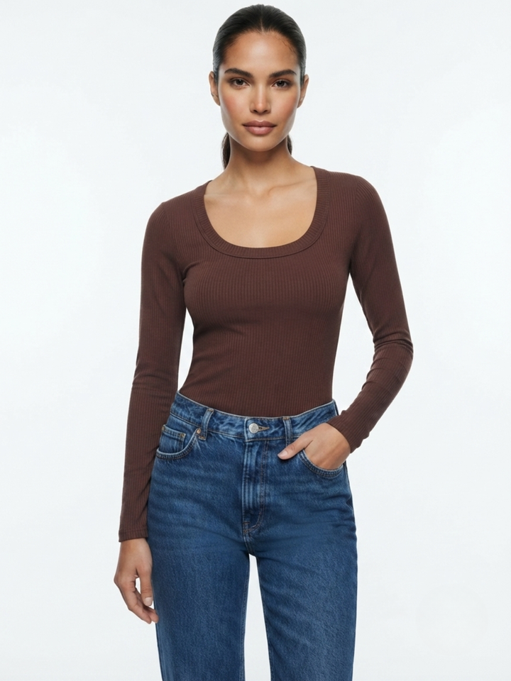POLO MANGA LARGA CON CUELLO REDONDO NOEMI CHOCOLATE