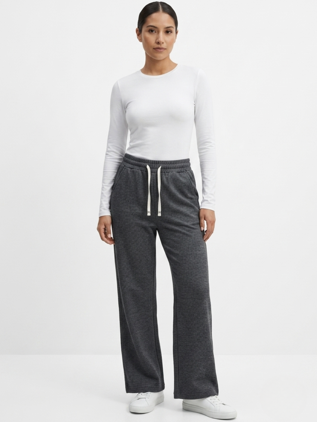 PANTALON CASUAL EN TELA CHOMPERA REMY GRIS