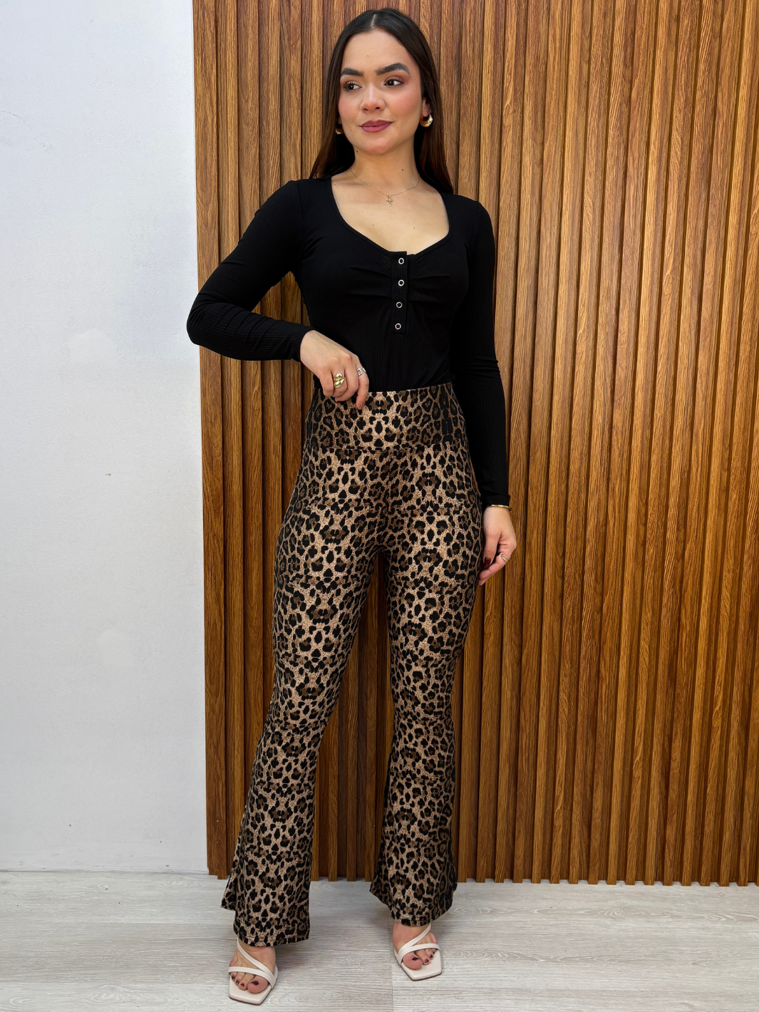 PANTALON FLARE DORA ANIMAL PRINT