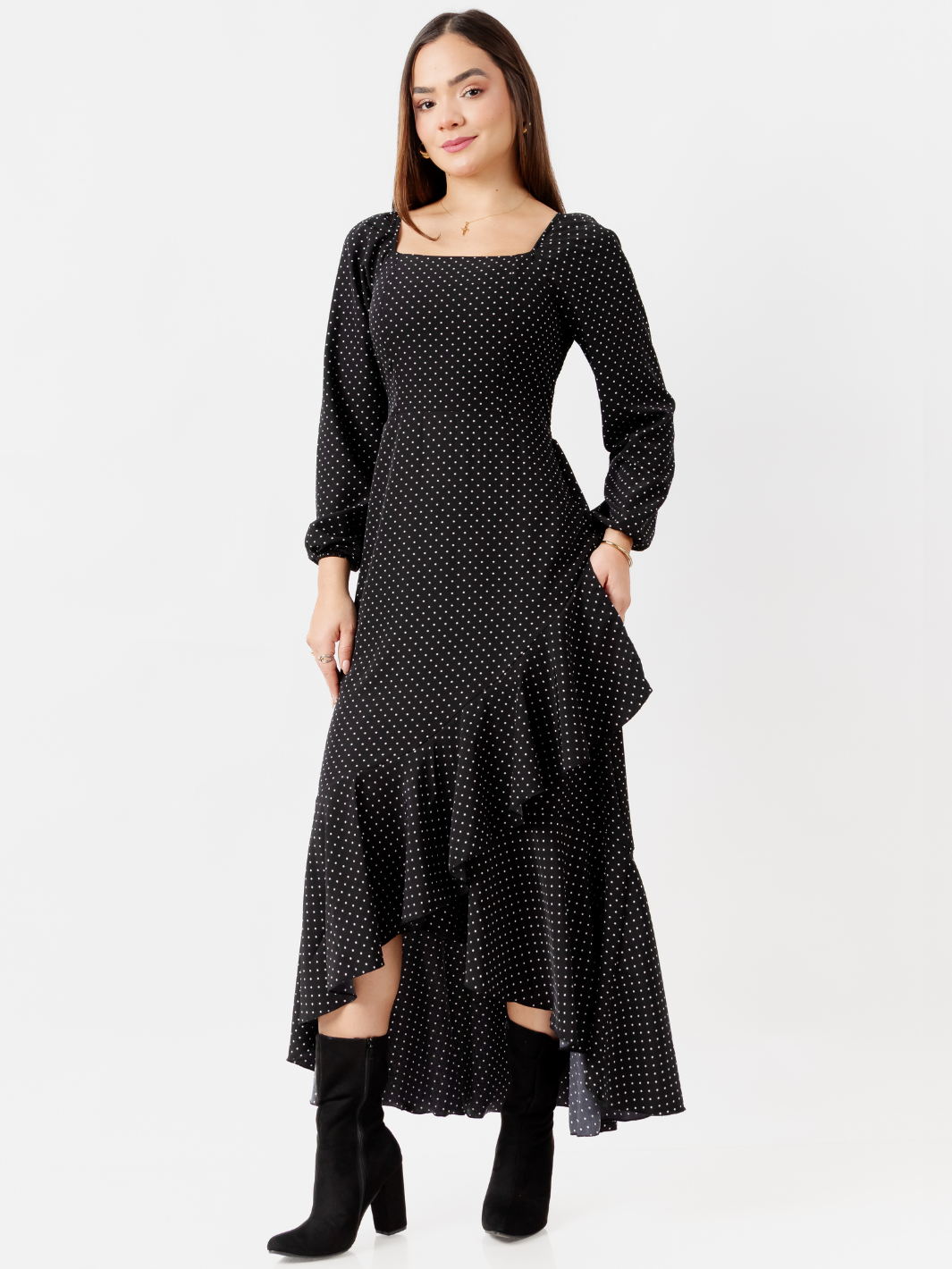 VESTIDO CON BOBO EN LA FALDA SOFIA NEGRO
