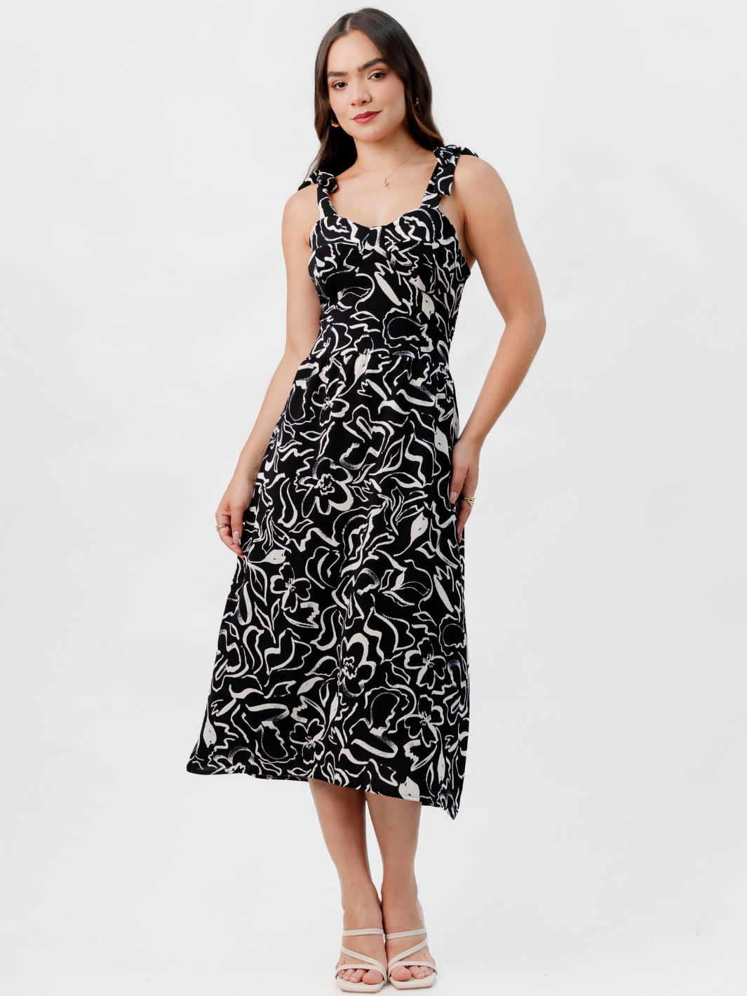 VESTIDO MIDI ESTILO CORSET LEYDI NEGRO FLOREADO