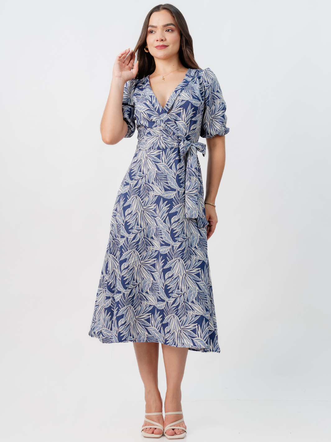 VESTIDO MIDI EN CORTE A CON LAZO SOLEDAD AZUL FLOREADO