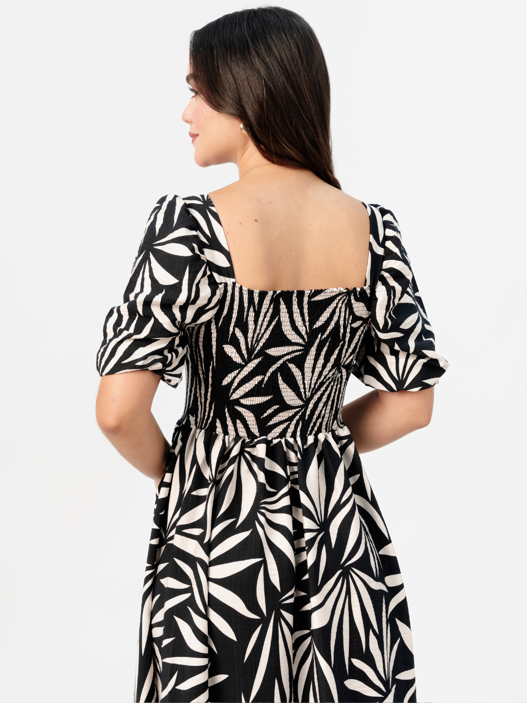 VESTIDO LARGO CON ESCOTE CORAZON FIORELLA NEGRO FLOREADO