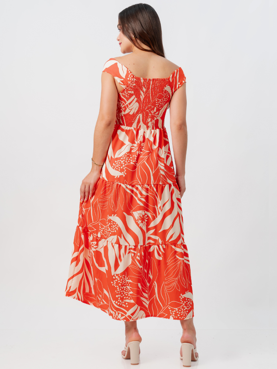 VESTIDO CASUAL CON ESCOTE SUTIL TERESA NARANJA FLOREADO