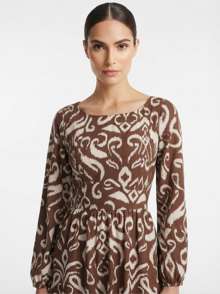 VESTIDO MANGA LARGA CON CUELLO OJAL Y LAZO GIANI CHOCOLATE