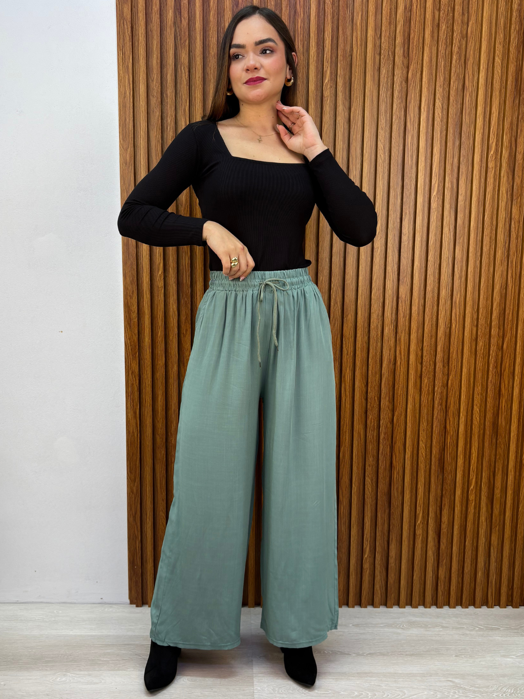 PANTALON PALAZZO ZENDAYA CEMENTO