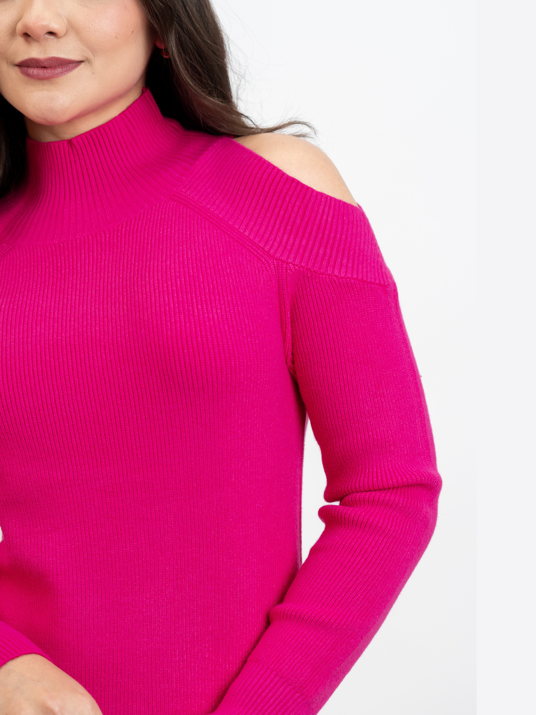 VESTIDO CORTO TEJIDO CON CUELLO ALTO SONIA FUCSIA