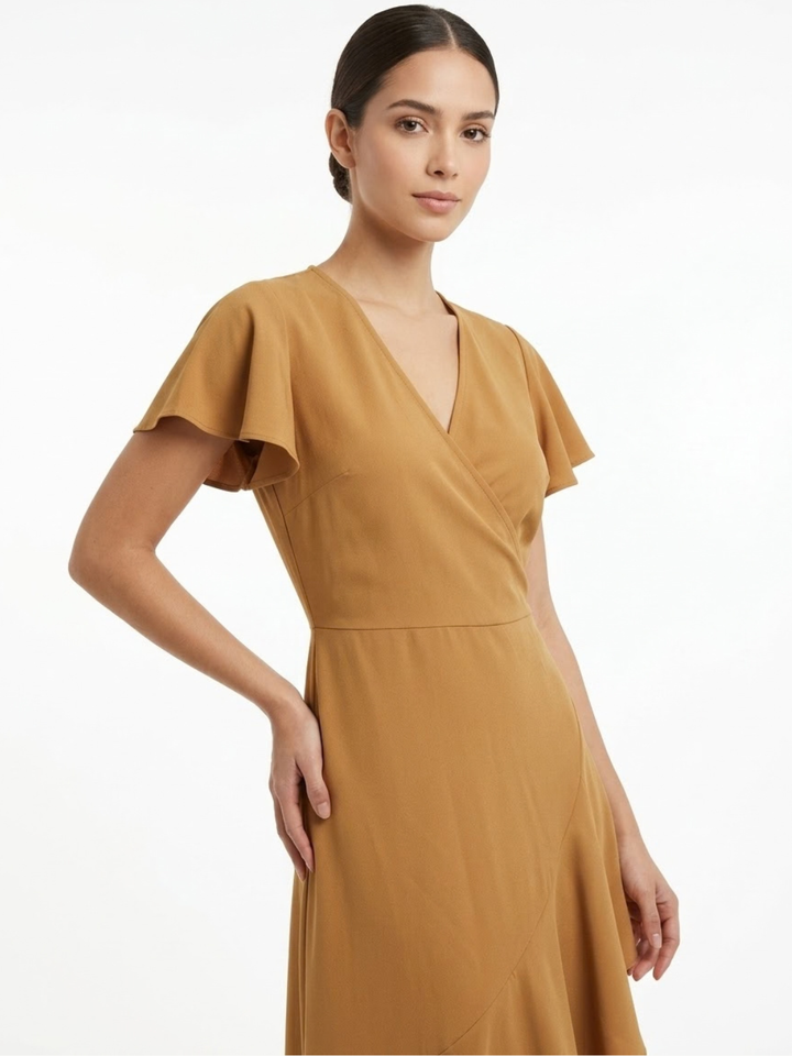 VESTIDO ENVOLVENTE JULIETA CAMEL
