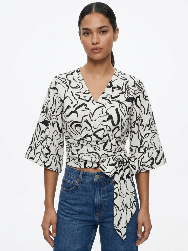 BLUSA ENVOLVENTE GERALDINE PERLA / NEGRO