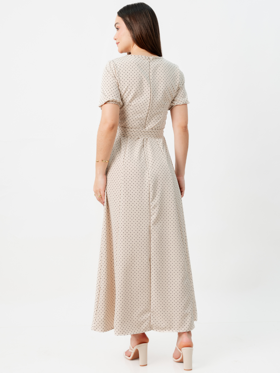 VESTIDO CASUAL LARGO EN CORTE A FERGIE NUDE