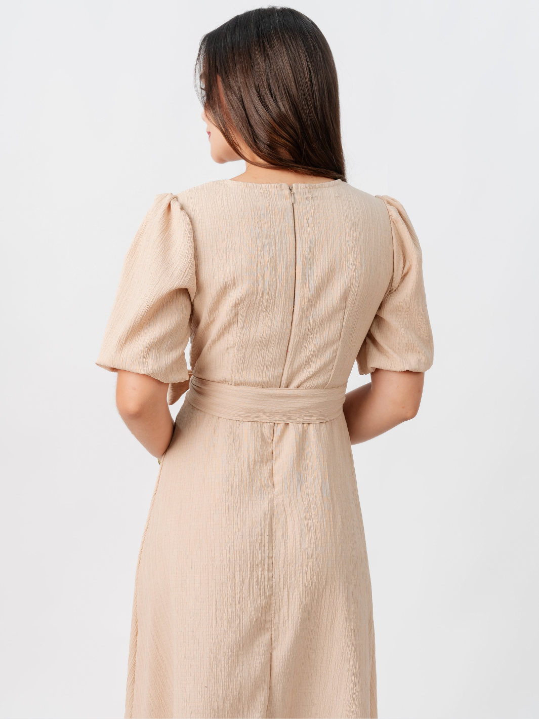 VESTIDO MIDI EN CORTE A CON LAZO SOLEDAD NUDE