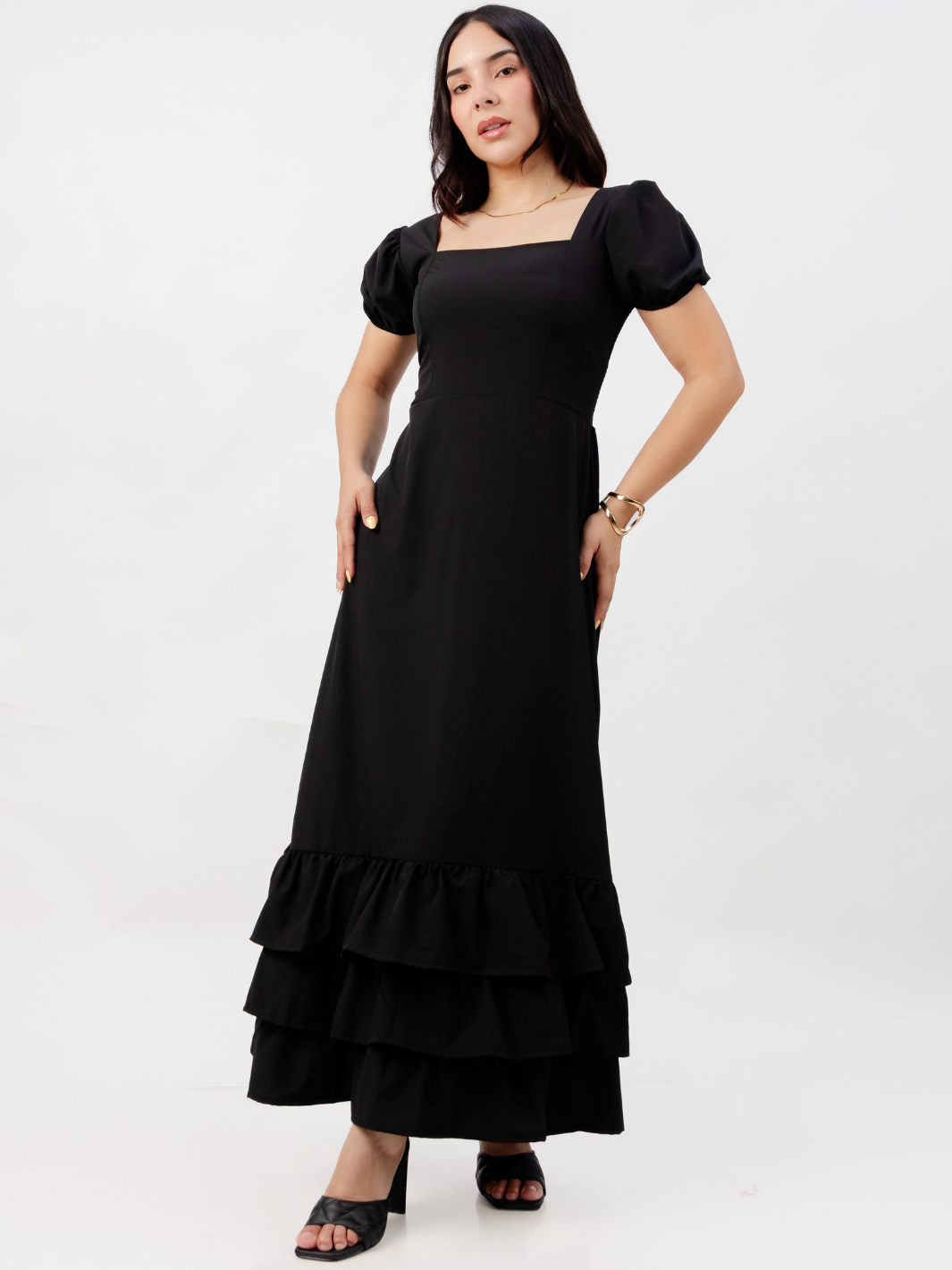 VESTIDO CASUAL CON BOBOS EN LA FALDA RUBI NEGRO