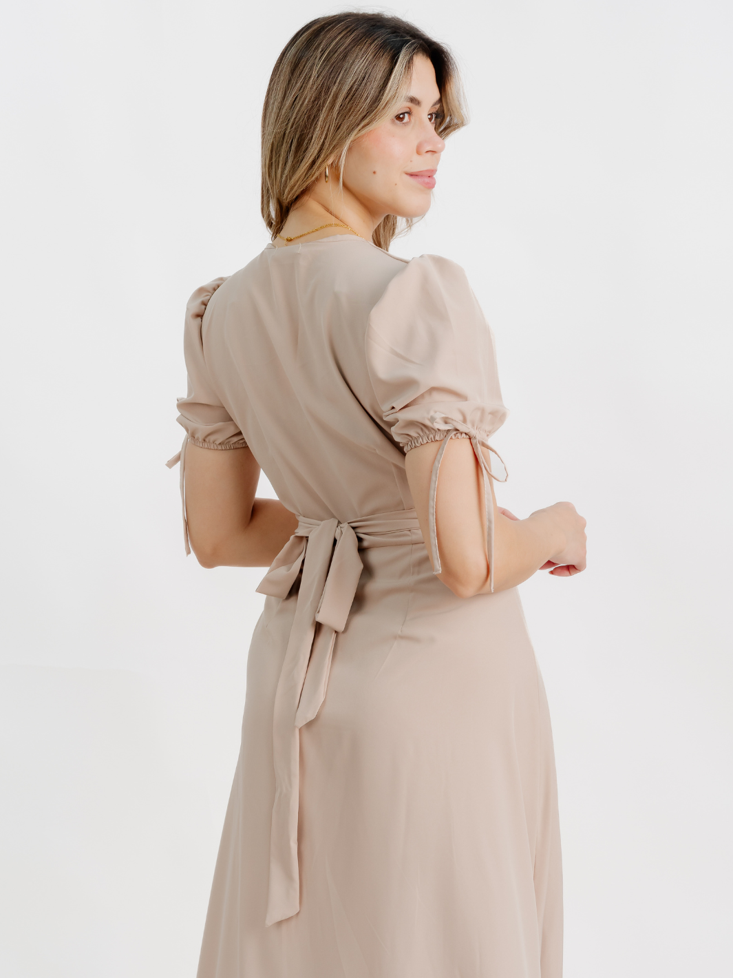 VESTIDO ENVOLVENTE BRISA NUDE