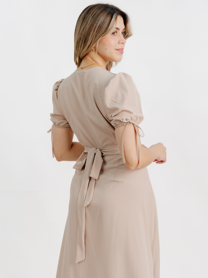 VESTIDO ENVOLVENTE BRISA NUDE